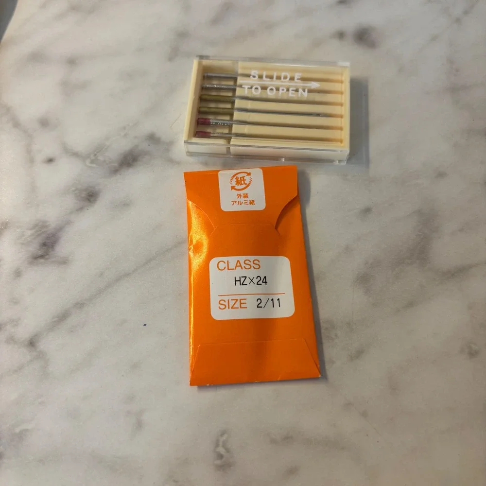 Vintage Sewing Machine Needles Twin Double Needle HZx24 Size 2/11 and Case Set